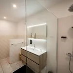La Reine & Restaurant Hotel 4*