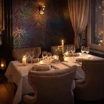 La Reine & Restaurant ホテル 4*