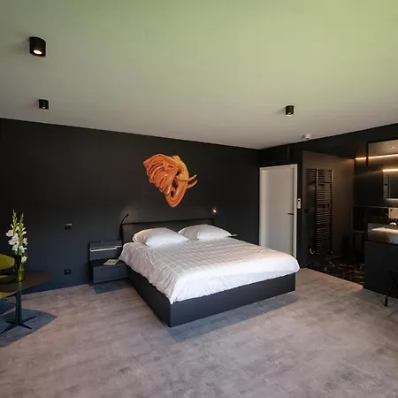 Hotel La Reine & Restaurant