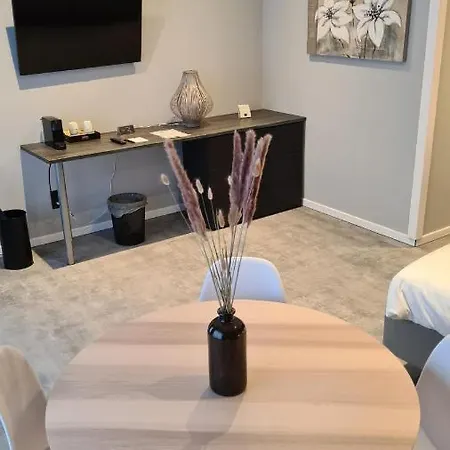 Hotel La Reine & Restaurant