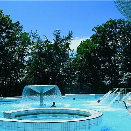 Hotel La Reine & Restaurant Spa