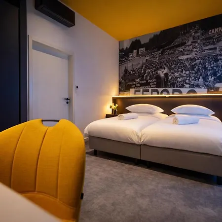 Hotel La Reine & Restaurant 4*
