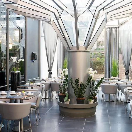 La Reine & Restaurant 4*