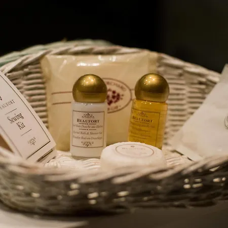 La Reine & Restaurant Hotel