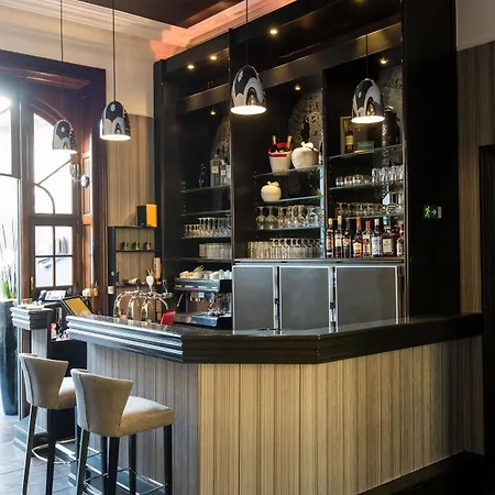 La Reine & Restaurant سبا
