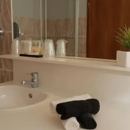 La Reine & Restaurant 4*