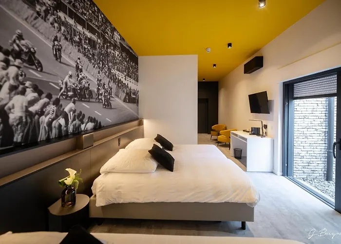 La Reine & Restaurant Hotel