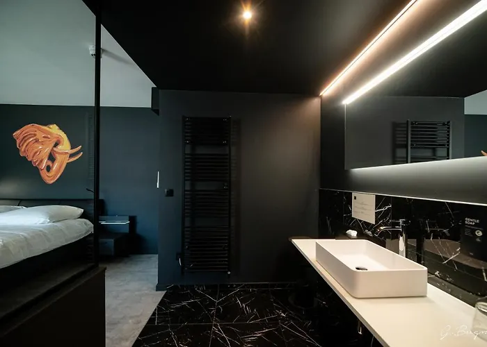 Hotel La Reine & Restaurant