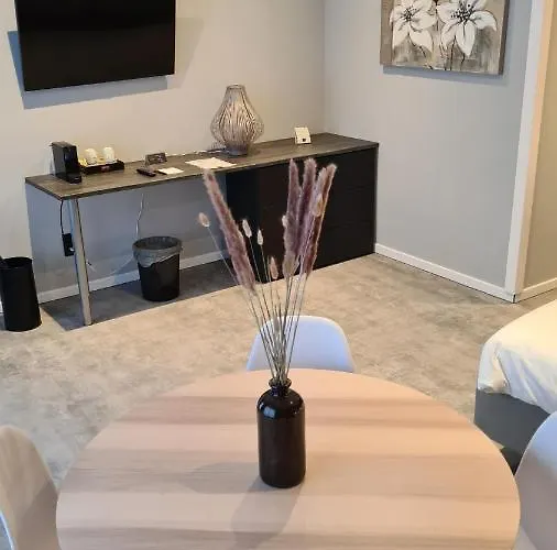 Hotel La Reine & Restaurant